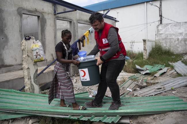 Türk Kızılay'dan Mozambik'e gıda yardımı